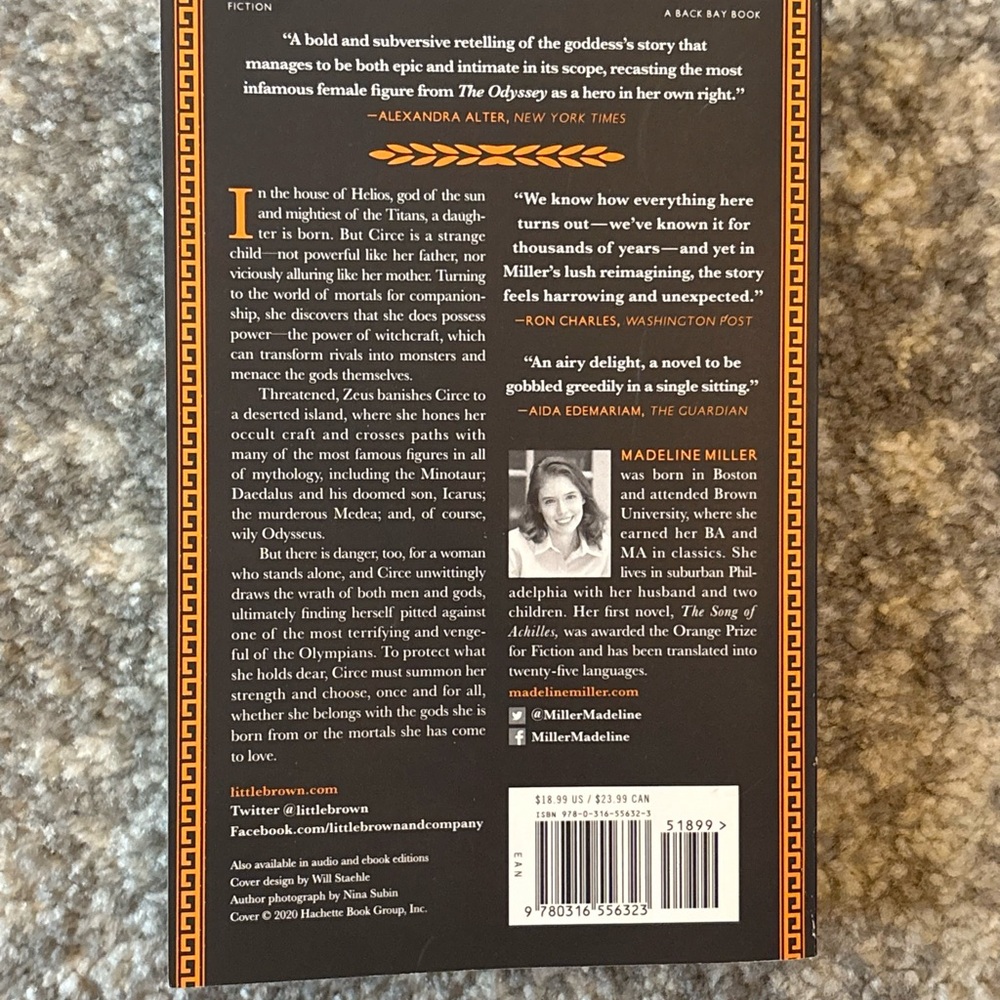 Circe paperback book - Picture 2 of 2